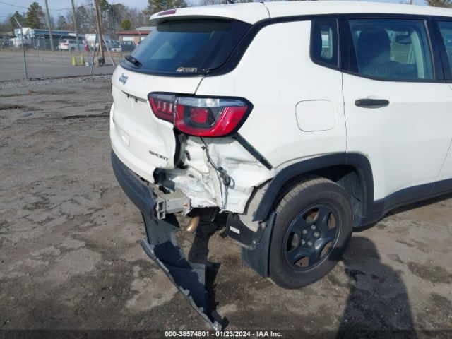 Photo 5 VIN: 3C4NJDAB0JT307585 - JEEP COMPASS 