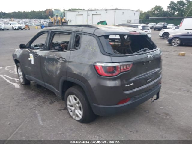 Photo 2 VIN: 3C4NJDAB0JT350601 - JEEP COMPASS 