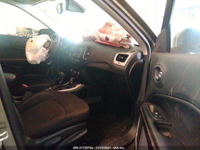 Photo 4 VIN: 3C4NJDAB1HT656006 - JEEP COMPASS 