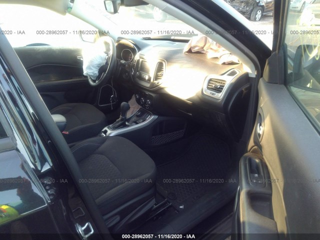 Photo 4 VIN: 3C4NJDAB1JT126799 - JEEP COMPASS 