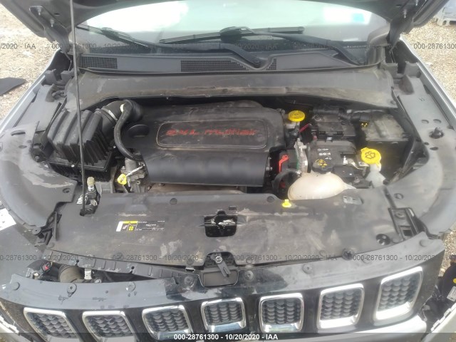 Photo 9 VIN: 3C4NJDAB1JT146213 - JEEP COMPASS 