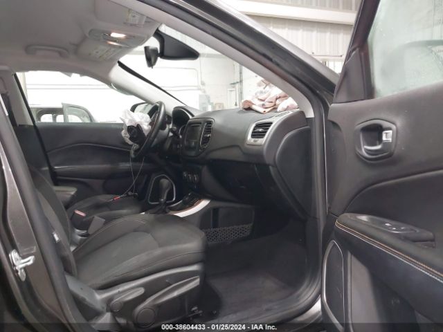 Photo 4 VIN: 3C4NJDAB2JT163330 - JEEP COMPASS 