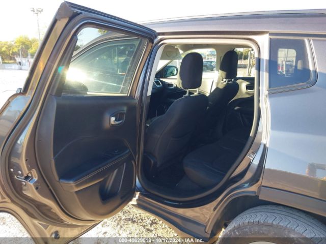 Photo 7 VIN: 3C4NJDAB3JT213426 - JEEP COMPASS 