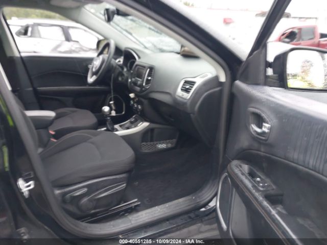 Photo 4 VIN: 3C4NJDAB4JT234933 - JEEP COMPASS 