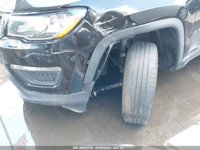 Photo 5 VIN: 3C4NJDAB4JT484303 - JEEP COMPASS 