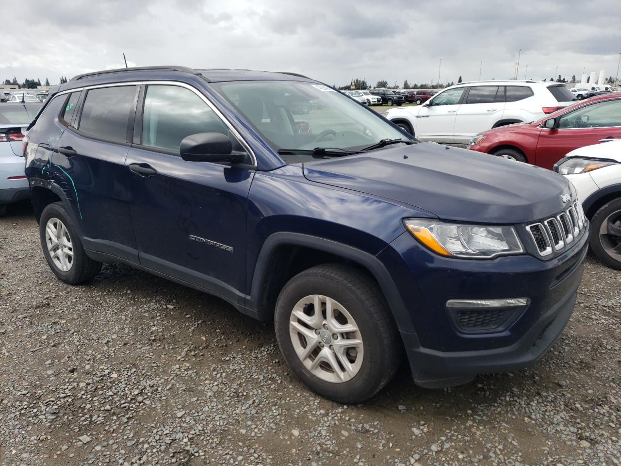 Photo 3 VIN: 3C4NJDAB4KT724483 - JEEP COMPASS 