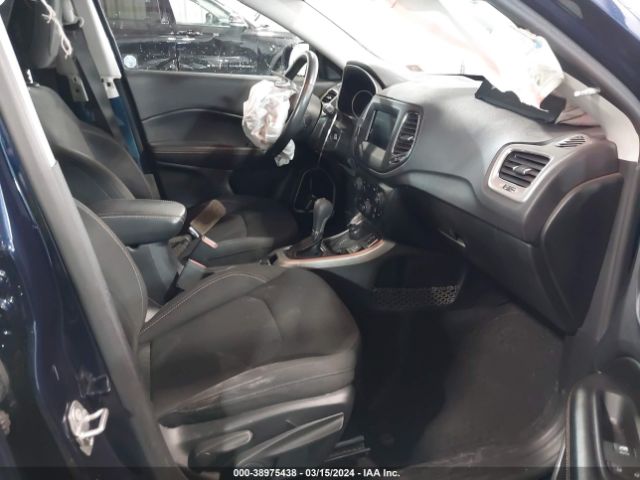 Photo 4 VIN: 3C4NJDAB5JT483628 - JEEP COMPASS 