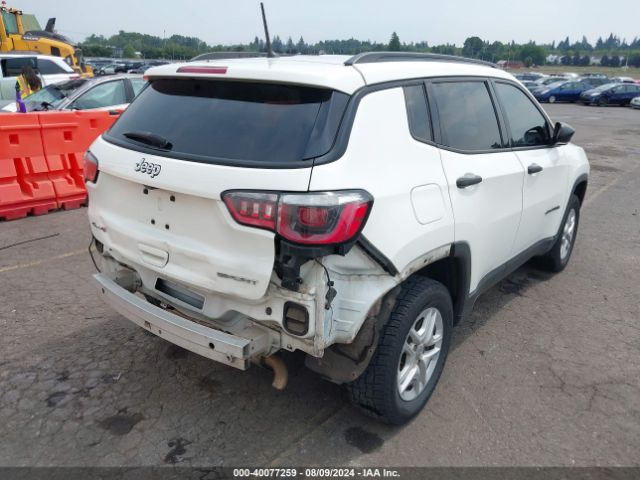 Photo 5 VIN: 3C4NJDAB7JT126922 - JEEP COMPASS 