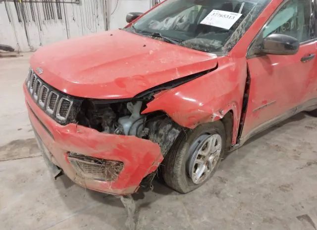 Photo 5 VIN: 3C4NJDABXKT709762 - JEEP COMPASS 