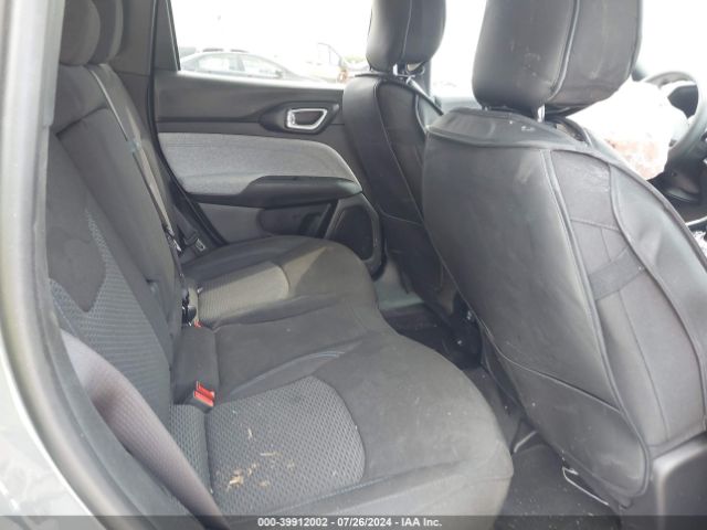 Photo 7 VIN: 3C4NJDAN0RT581763 - JEEP COMPASS 