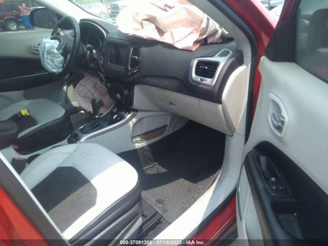 Photo 4 VIN: 3C4NJDBB0JT103951 - JEEP COMPASS 