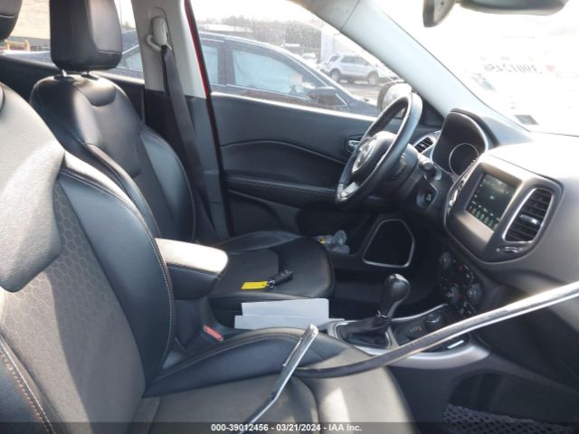 Photo 4 VIN: 3C4NJDBB0JT191142 - JEEP COMPASS 