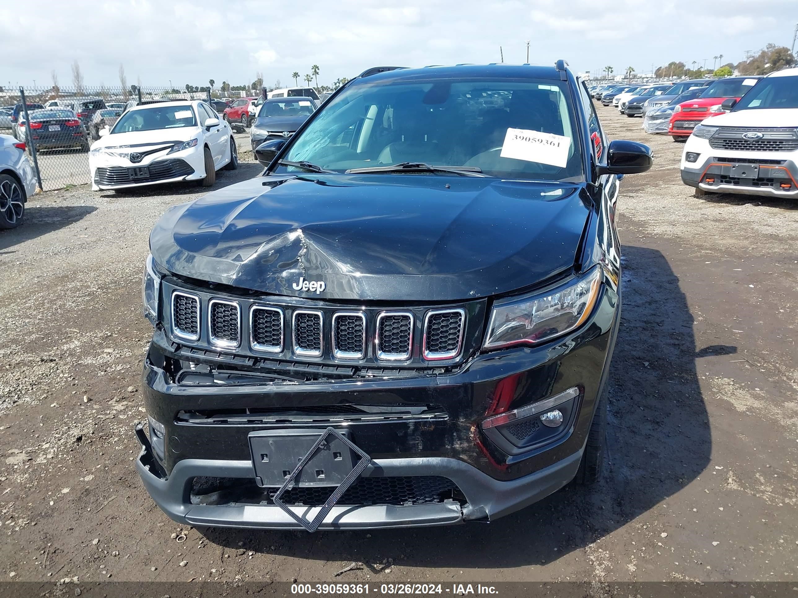 Photo 11 VIN: 3C4NJDBB0JT283951 - JEEP COMPASS 