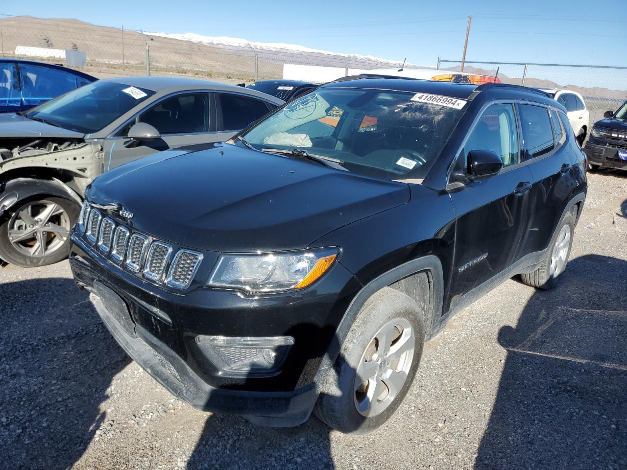 Photo 0 VIN: 3C4NJDBB0JT330833 - JEEP COMPASS 