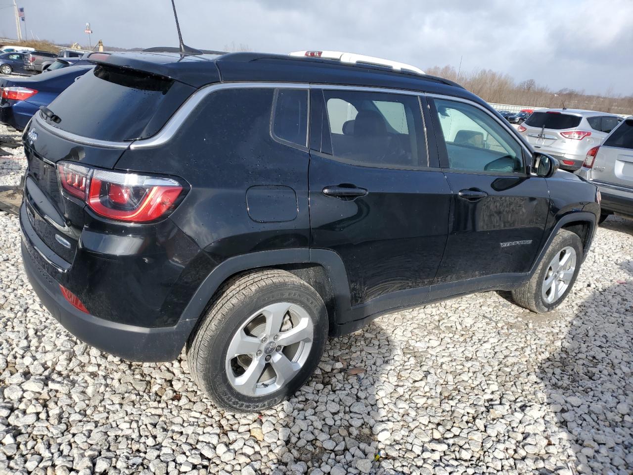 Photo 2 VIN: 3C4NJDBB0LT117500 - JEEP COMPASS 