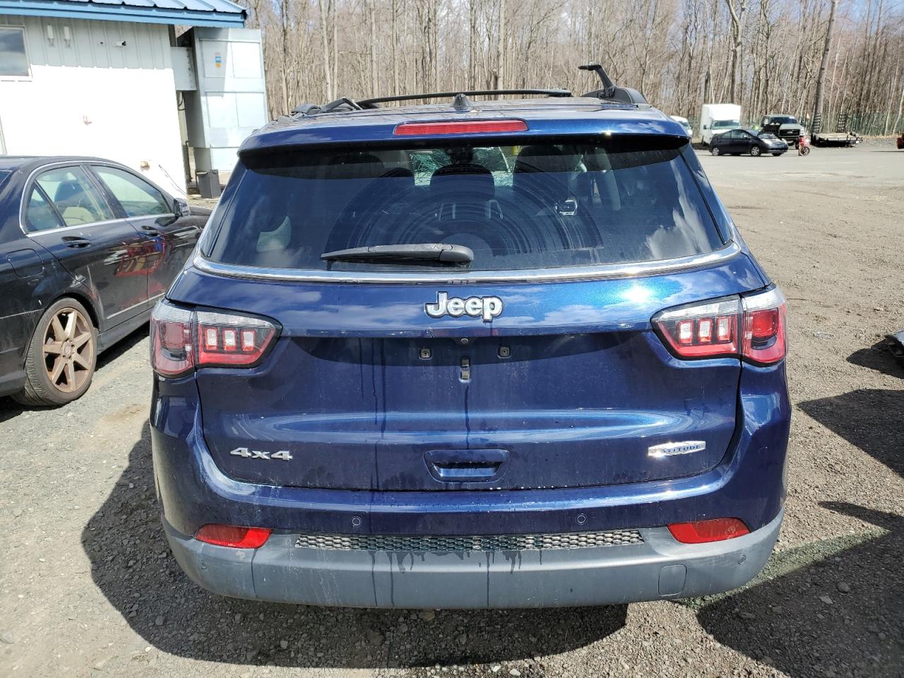 Photo 5 VIN: 3C4NJDBB1JT161423 - JEEP COMPASS 