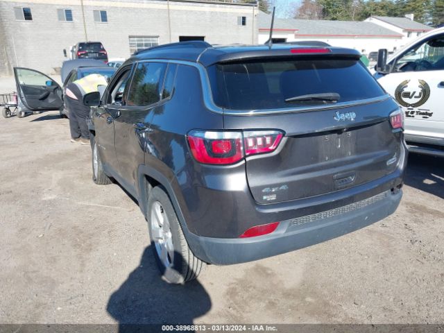 Photo 2 VIN: 3C4NJDBB1JT350492 - JEEP COMPASS 