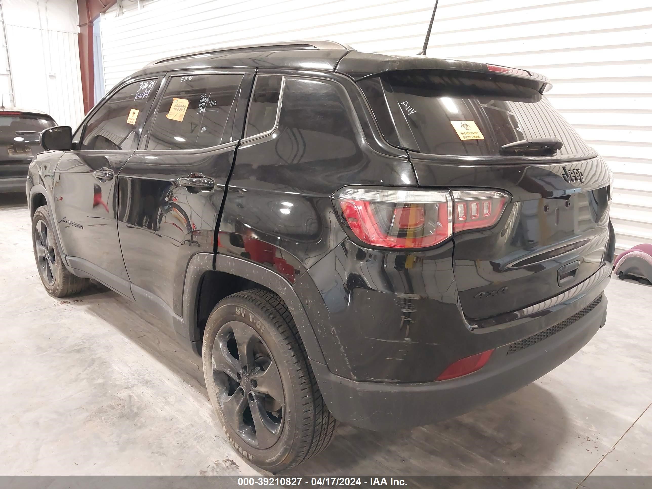 Photo 2 VIN: 3C4NJDBB1JT394749 - JEEP COMPASS 