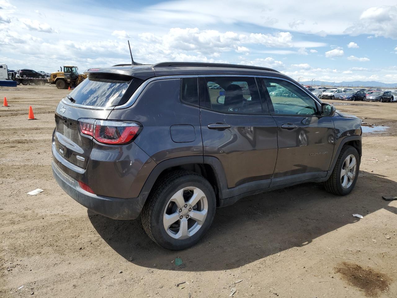 Photo 2 VIN: 3C4NJDBB1JT481101 - JEEP COMPASS 