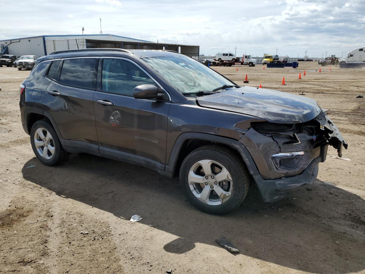 Photo 3 VIN: 3C4NJDBB1JT481101 - JEEP COMPASS 