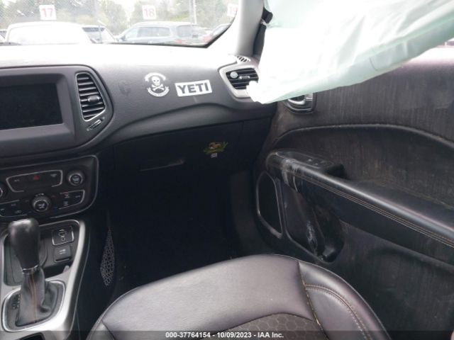 Photo 4 VIN: 3C4NJDBB1JT484662 - JEEP COMPASS 