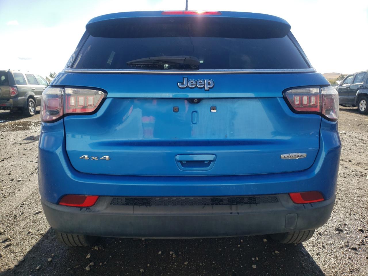 Photo 5 VIN: 3C4NJDBB1KT596993 - JEEP COMPASS 