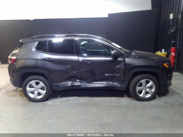 Photo 5 VIN: 3C4NJDBB1KT597352 - JEEP COMPASS 