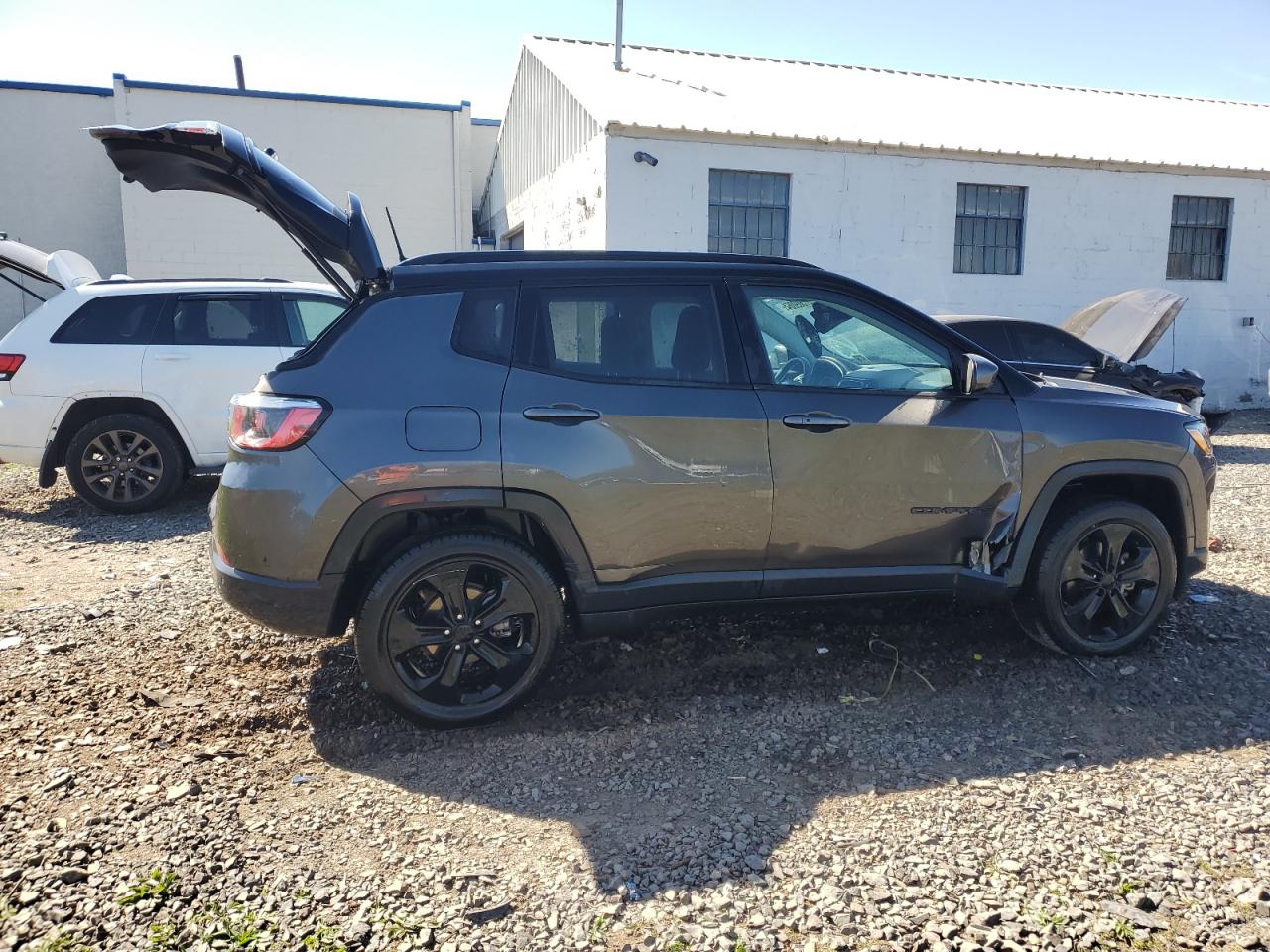 Photo 2 VIN: 3C4NJDBB1KT755270 - JEEP COMPASS 