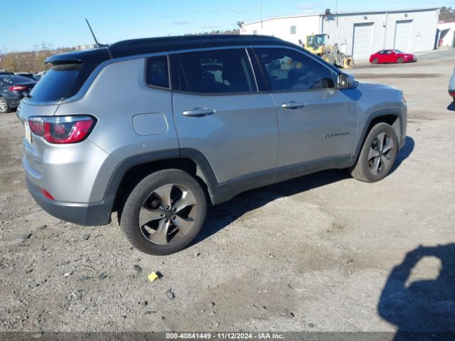 Photo 3 VIN: 3C4NJDBB1LT116582 - JEEP COMPASS 