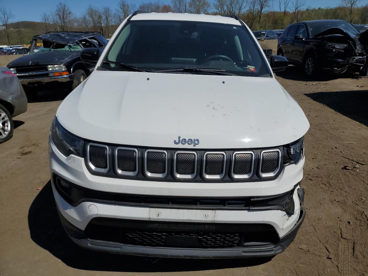 Photo 4 VIN: 3C4NJDBB1NT151982 - JEEP COMPASS 