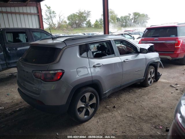 Photo 3 VIN: 3C4NJDBB2JT135879 - JEEP COMPASS 