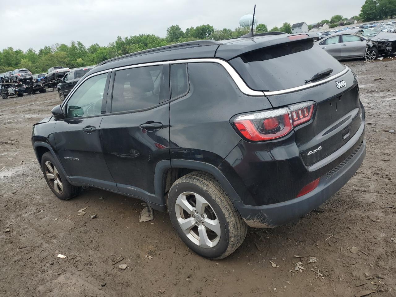 Photo 1 VIN: 3C4NJDBB2JT175590 - JEEP COMPASS 