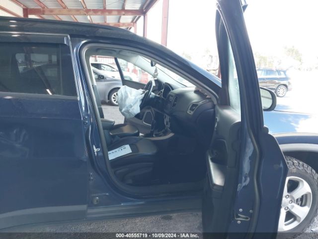 Photo 4 VIN: 3C4NJDBB2JT202514 - JEEP COMPASS 