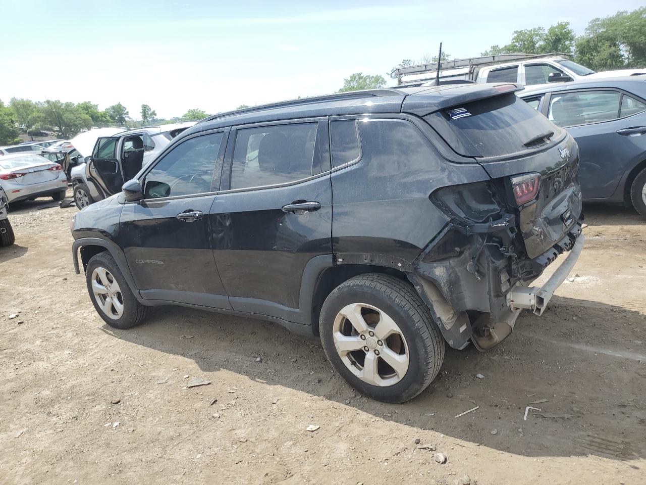 Photo 1 VIN: 3C4NJDBB2JT256945 - JEEP COMPASS 