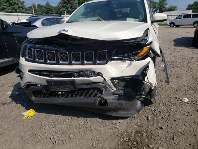 Photo 8 VIN: 3C4NJDBB2JT262339 - JEEP COMPASS 