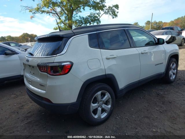 Photo 3 VIN: 3C4NJDBB2JT264253 - JEEP COMPASS 