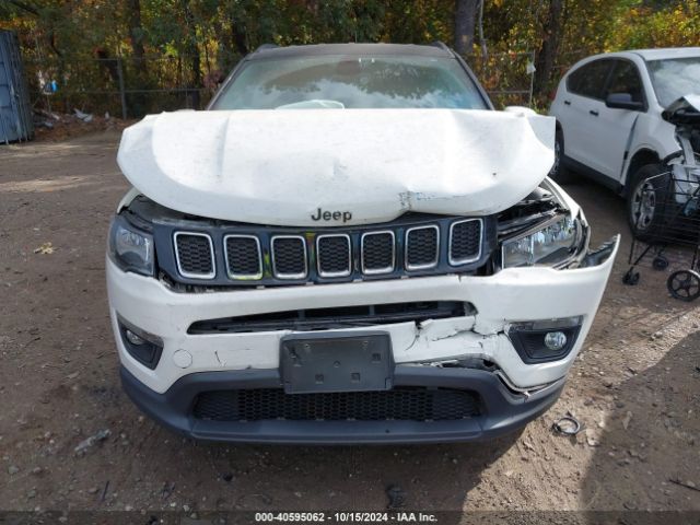 Photo 5 VIN: 3C4NJDBB2JT264253 - JEEP COMPASS 