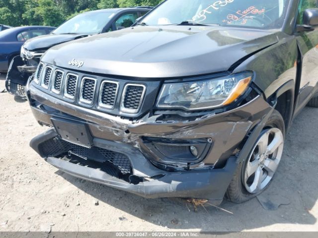 Photo 5 VIN: 3C4NJDBB2JT284616 - JEEP COMPASS 