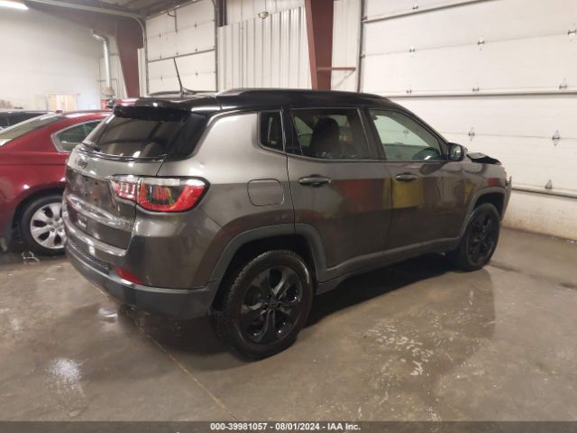 Photo 3 VIN: 3C4NJDBB2JT434109 - JEEP COMPASS 