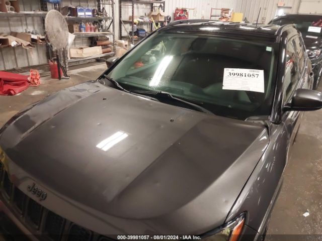 Photo 5 VIN: 3C4NJDBB2JT434109 - JEEP COMPASS 