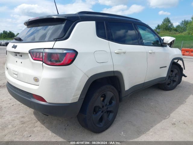 Photo 3 VIN: 3C4NJDBB2KT682832 - JEEP COMPASS 