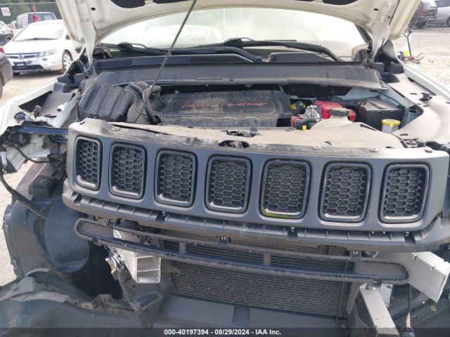 Photo 9 VIN: 3C4NJDBB2KT682832 - JEEP COMPASS 