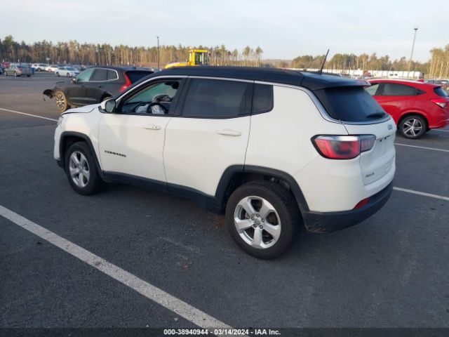 Photo 2 VIN: 3C4NJDBB2KT683396 - JEEP COMPASS 