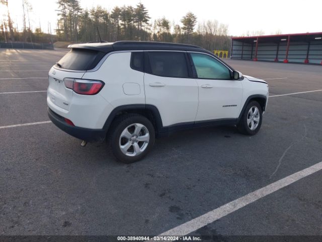 Photo 3 VIN: 3C4NJDBB2KT683396 - JEEP COMPASS 