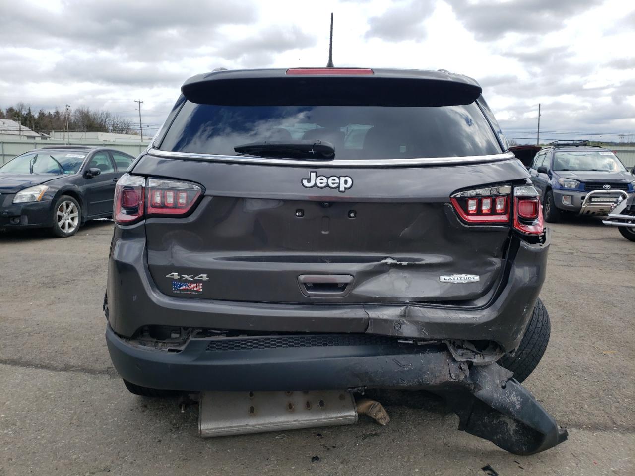 Photo 5 VIN: 3C4NJDBB2KT828145 - JEEP COMPASS 