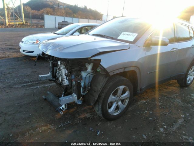 Photo 5 VIN: 3C4NJDBB2KT850551 - JEEP COMPASS 