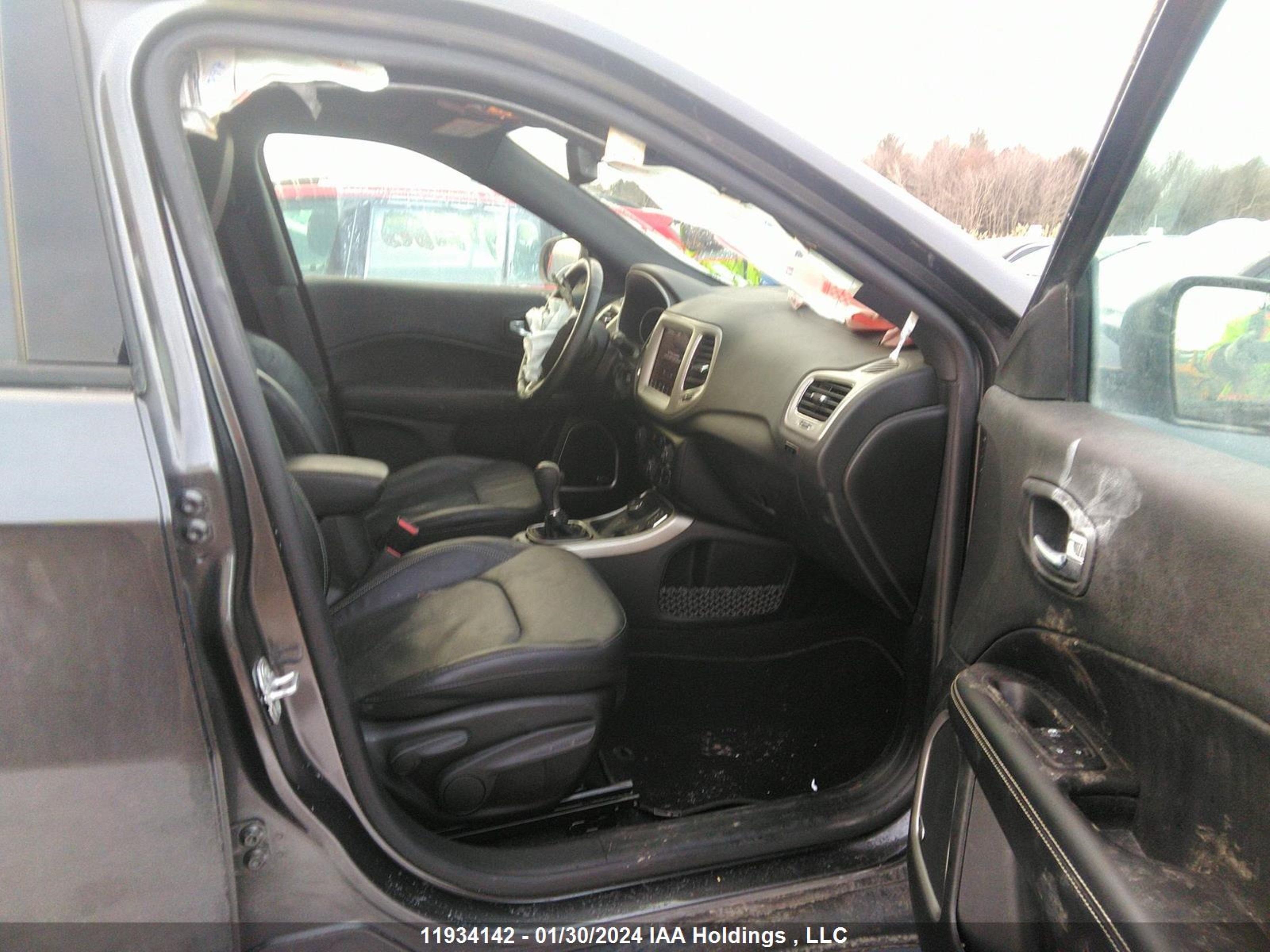 Photo 4 VIN: 3C4NJDBB2MT577386 - JEEP COMPASS 