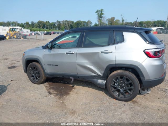 Photo 5 VIN: 3C4NJDBB2NT226639 - JEEP COMPASS 