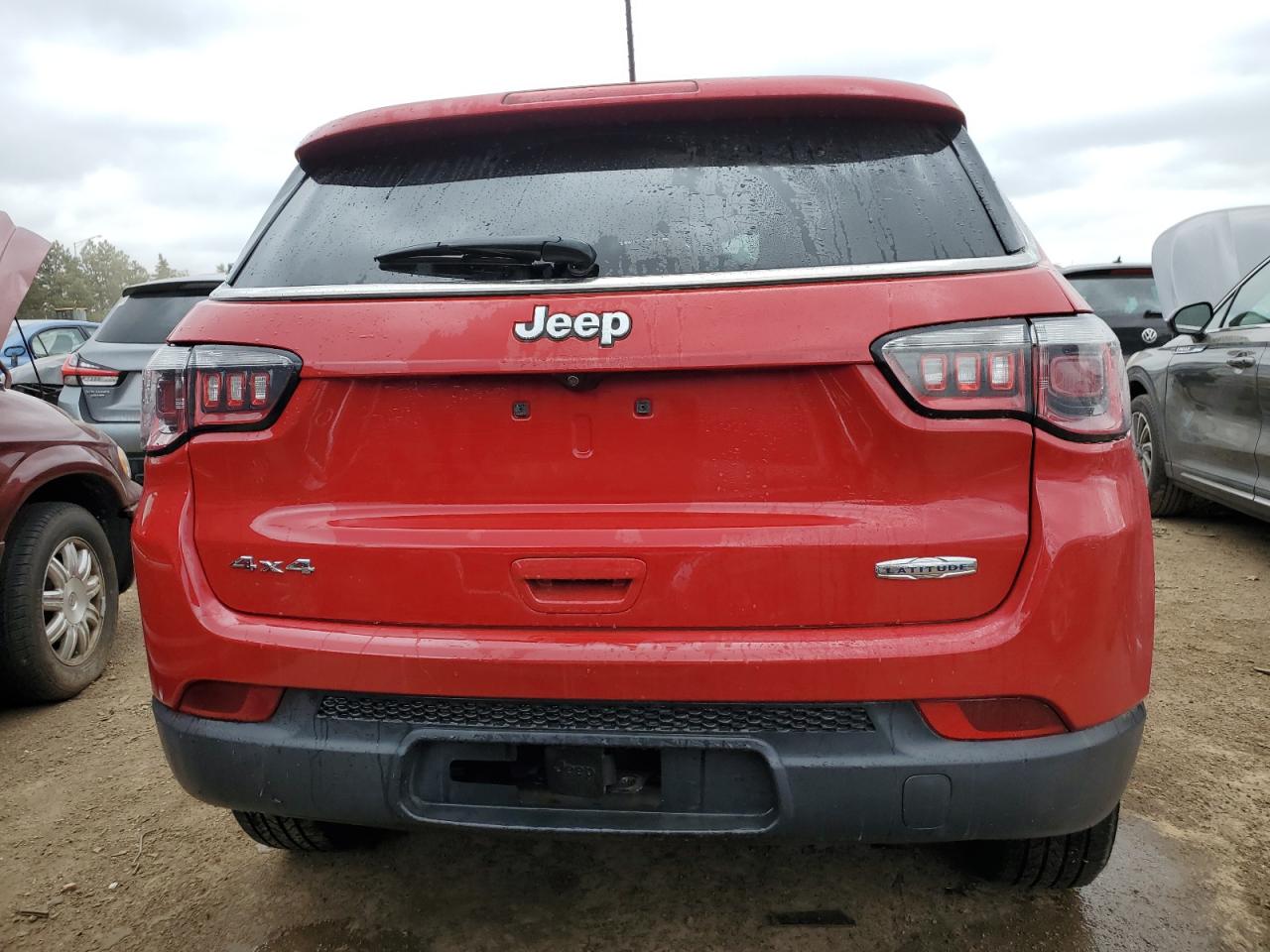 Photo 5 VIN: 3C4NJDBB3JT191359 - JEEP COMPASS 