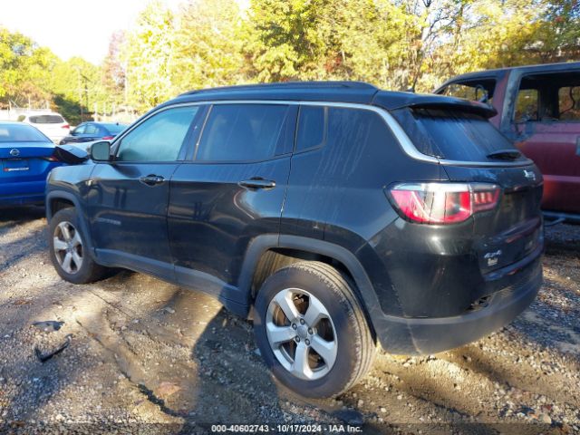 Photo 2 VIN: 3C4NJDBB3JT202084 - JEEP COMPASS 